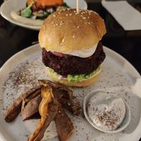 Vegan Burger at Nola Kitchen in Porto