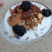 Overnight oats at Nola Kitchen in Porto