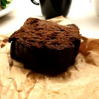 Bizcocho de chocolate vegano  at Velvet Bakery in Vitoria Gasteiz