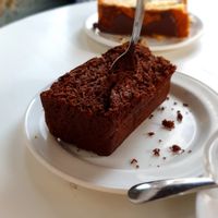 Brownie de aguacate y cacao (vegano) at Velvet Bakery in Vitoria Gasteiz