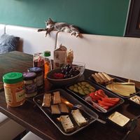 Vegan breakfast with Butler in the background at Boutique Hotel View in Amsterdam