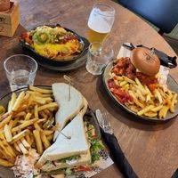 Sandwich, chilli burger and nachos. at St Andrews Brewing Co. in St Andrews