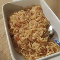 Noodles with sweet chilli sauce at Peter kai Milia in Istiaia