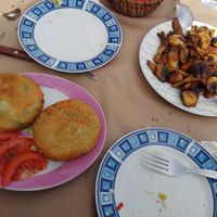 vegan burgers and caramelized mushrooms  at Peter kai Milia in Istiaia