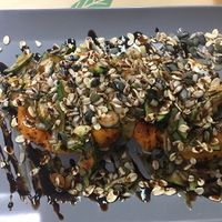 Stuffed pepper with sautéed vegetables and toasted oats and nuts at Mercado Bio in Pico