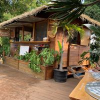 Outdoor seating area at Haleʻiwa Bowls in Haleiwa