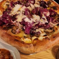 Sexy truffle pizza at A25 Pizzeria in Melbourne