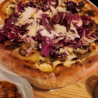 Sexy truffle pizza at A25 Pizzeria in Melbourne