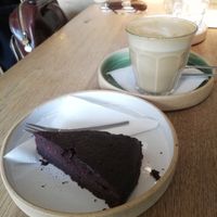 Vegan chocolate cake with oatmilk late at Tinsel in Antwerpen