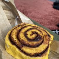 Cinnamon roll (to go)  at Vegabond - West in Amsterdam