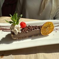 Pastel de algarroba at La Casa Viva in Valencia