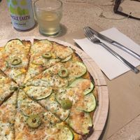 Delicious food, great atmosphere, lovely people! 1 advice: go go go at La Casa Viva in Valencia