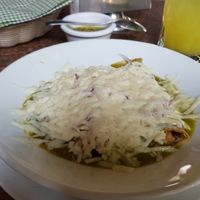 Chilaquiles en salsa de la casa at La Cadencia Loncheria in Mexico City