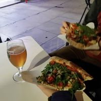 vegan pizza at Perejil in Barcelona