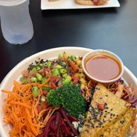 Bowl Asiatique with tempeh at Copper Branch in Nice