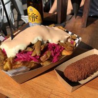 Vegan shawarma and Oma’s vegan kroket at Kruimig in Wageningen
