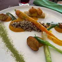 Different prepared carrots wit quinoa at Guatz Essen in Stumm