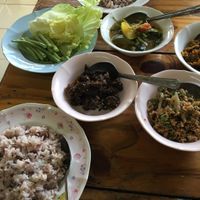 Rice and fresh veg at Jay That Phanom in Nakhon Phanom