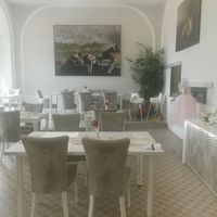 Inside the restaurant at Magora in Vac