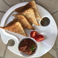 Vegán tatárbifsztek pirítóssal/Vegan tatare with toast at Magora in Vac