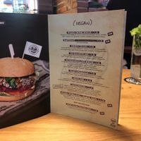 Speisekarte mit viele veganen Burgern at Johny's Burger in Poechlarn