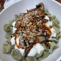 Small vegan portion with soya yogurt, Garlic, mushrooms and sunflower seeds  at Lezizel Manti - Türkische Teigtaschen in Koblenz