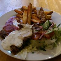 Vöner, chips, salad, chili tomato and garlic tahini dressing. at Vöner der Vegetarische Döner in Berlin
