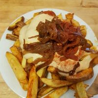 Loaded fries at Vöner der Vegetarische Döner in Berlin