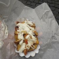 Chips with mayo at Vöner der Vegetarische Döner in Berlin