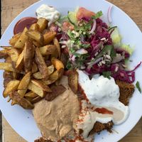 Vegan kebab plate at Vöner der Vegetarische Döner in Berlin