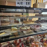  at Magpies  in Bruges