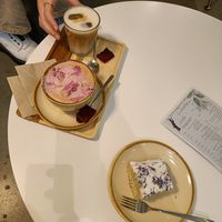 Iced coffee, pink drink and lemon poppyseed at Catberry in Ghent