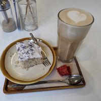 Lemon poppy cake at Catberry in Ghent