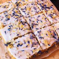 Lemon poppyseed cake at Catberry in Ghent