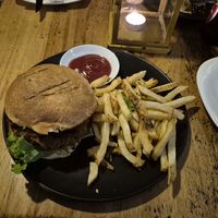 Veganer Burger at Drift Bar in Santa Teresa
