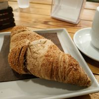 Cornetto con crema di mandorla e fichi at Sweet Coffee Beans in Bari