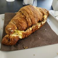 Cornetto riso venere con crema vegan at Sweet Coffee Beans in Bari