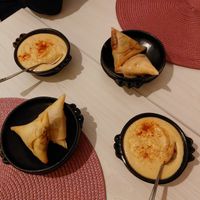 Samosas & hummus (2 portions) at YEnat Restaurant in Mannheim