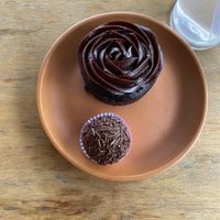 Bolo de chocolate e brigadeiro  at Casa de Nara in Joao Pessoa