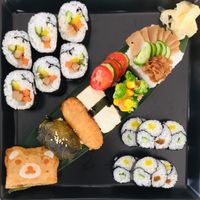 My finished sushi plate at Washoku Home Cooking in Osaka