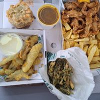 Pea bomb, curry sauce, frickles with lemon mayo, samphire and oyster mushroom 'calamari' with chips at Chesil Chippie in Portland