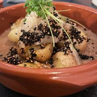 Crushed baby potatoes - horseradish - shiitake and wild mushroom gravy - picked fennel - quinoa crunch at Camion in Antwerpen