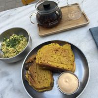 Kimchi Croque 16€
extra scrambled tofu 5€
Fruit tea 5€  at Camion in Antwerpen