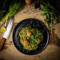 Pesto pasta with "meat balls" - FANTASTIC at Friendship Concept in Pai