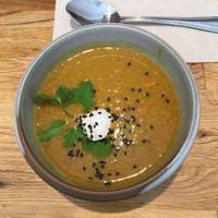 Soupe Dahl at Crudessence - Rachel in Montreal