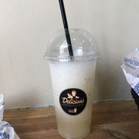 The large mango tea at Delicious Sandwich and Juice in Kolding