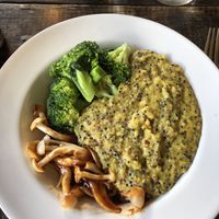 mac & cheese (with champignons instead of tofu)  at Coffee Stains in Pai