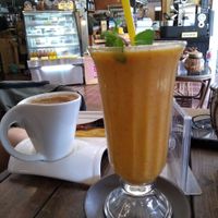 Coffee and smoothie to start at Coffee Stains in Pai