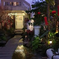 Entrance at Vi Lai - Maybe closed in Hanoi