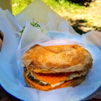 Hamburguesa completa vegana  at Silvestre in Colonia Suiza